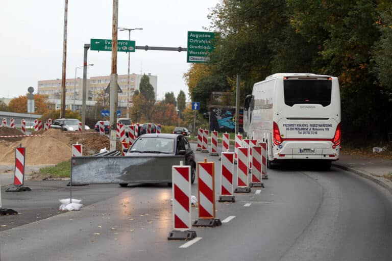 Zmiana organizacji ruchu na skrzyżowaniu Synów Pułku-Krasickiego