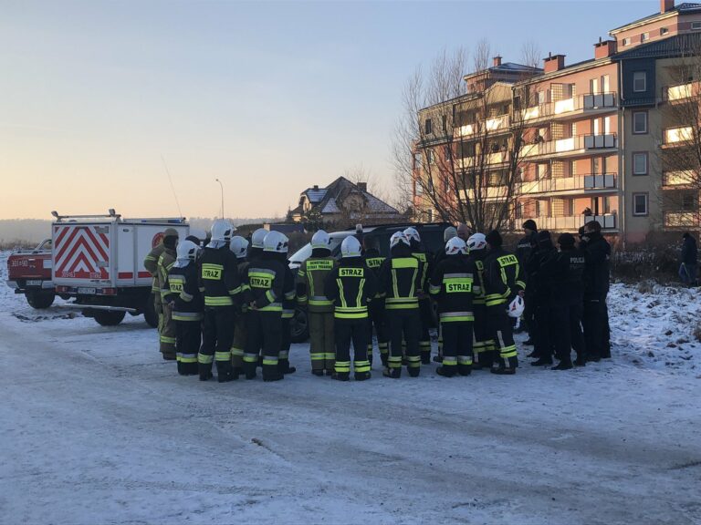 Trwa akcja policji i strażak&oacute;w na osiedlu Generał&oacute;w