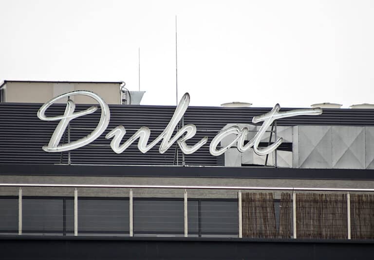W Dukacie miał otworzyć się HalfPrice. Pojawił się jednak problem