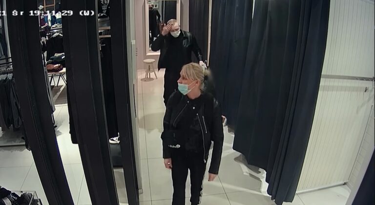 Poszedł z kobietą do przebieralni w Galerii Warmińskiej. Wyszedł cały spocony. Nagrały ich kamery