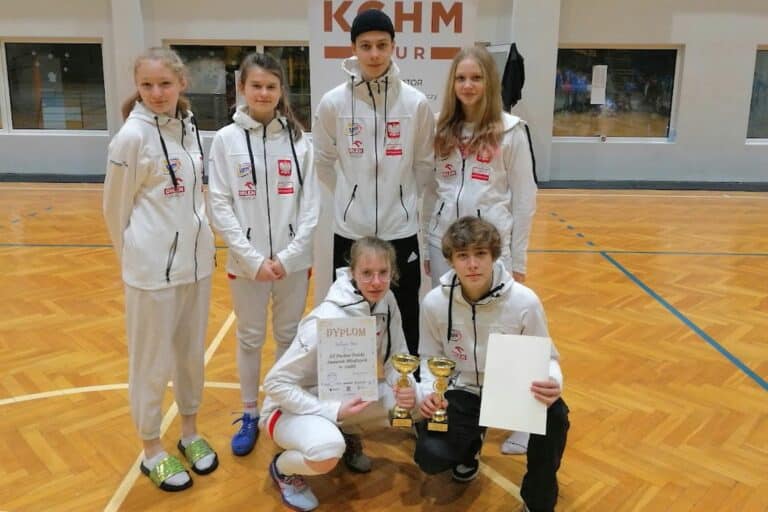 Odbył się III Puchar Polski junior&oacute;w młodszych. Rywalizowało 144 szablist&oacute;w, w tym zawodnicy z UKS Hajduczek Olsztyn