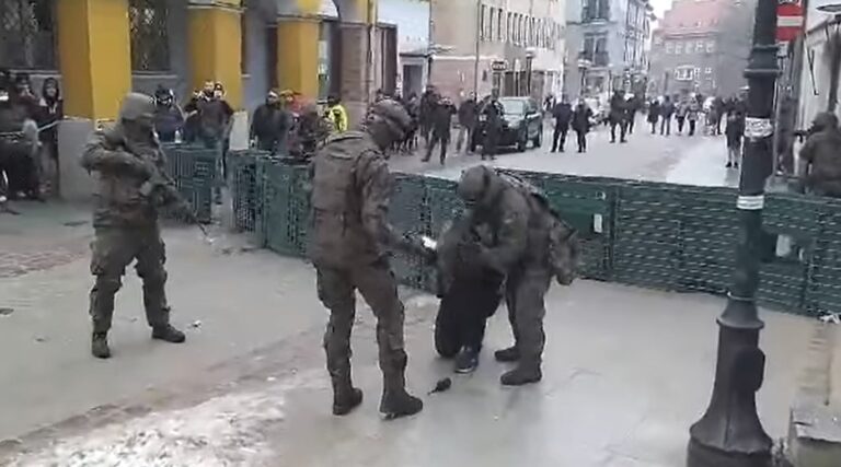Strzelanina na star&oacute;wce z udziałem żołnierzy