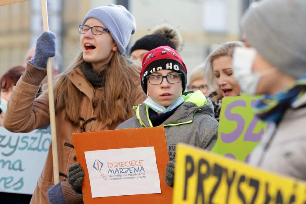 Czy Prezydent Grzymowicz nie chce pomagać niepełnosprawnym dzieciom? protest Olsztyn, Wiadomości