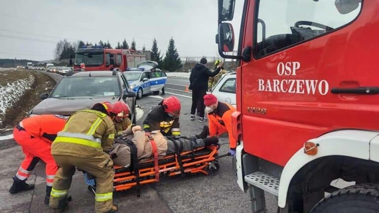 75-letni kierowca popełnił fatalny błąd na DK 16