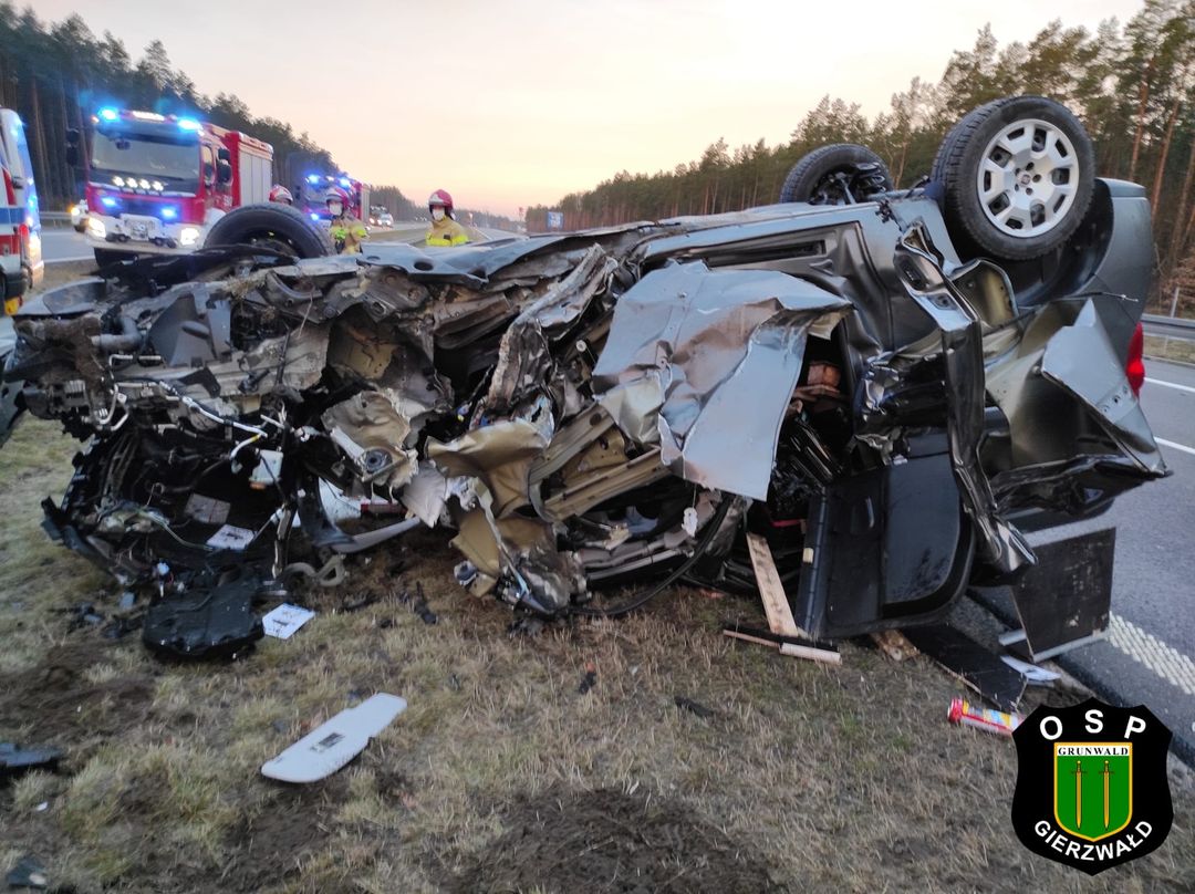 Wypadek drogowy na S7. Droga jest zablokowana wypadek Olsztyn, Wiadomości, zShowcase