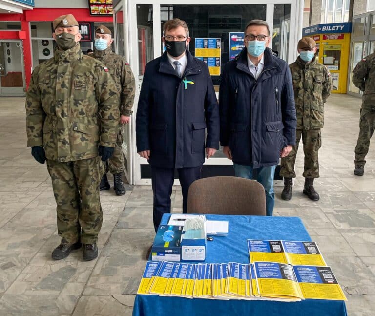 Na dworcu PKP ruszył punkt informacyjny dla uchodźców z Ukrainy