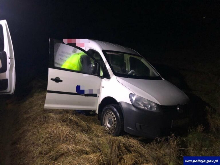 Młody mężczyzna ukradł VW Caddy spod sklepu