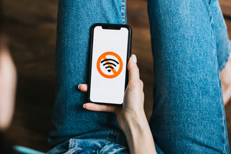 We wschodniej części woj. warmińsko-mazurskiego awaria sieci kom&oacute;rkowej