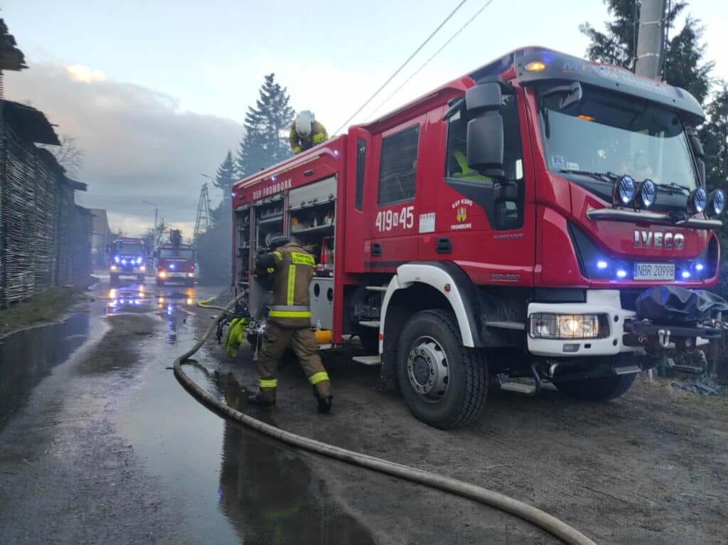 Pożar w zakładzie produkującym trumny pożar Braniewo, Wiadomości