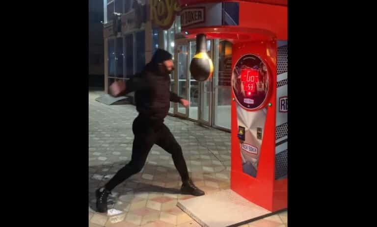 Mamed Chalidow zmierzył się z ulicznym &bdquo;bokserem&rdquo;. Zaskakujące ile zdobył punkt&oacute;w