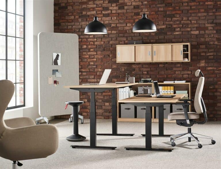 Rozruszaj pracowników! Jakie możliwości dają nowoczesne meble do biura?
