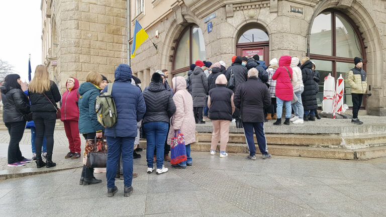 Ukraińcy ustawili się w ogonku po PESEL. Pojawił się problem