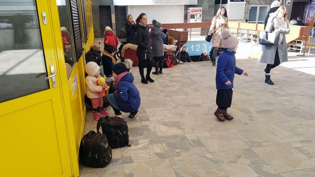 Uchodźcy z Ukrainy przyjeżdżają do Olsztyna? Zajrzeliśmy do punktu recepcyjnego na dworcu PKP ukraina Olsztyn, Wiadomości