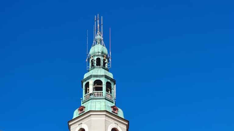 Dalsze prace przy wieży