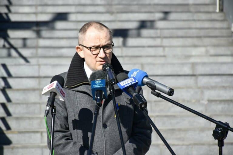 Minister Poboży: chcemy pokazać, że w mniejszych ośrodkach uchodźcy też spotkają bardzo dobrą opiekę