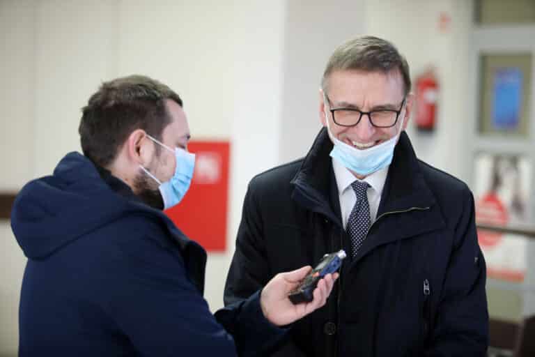 Co się stało? Postępowanie sądowe z udziałem Piotra Grzymowicza wyłączone z jawności