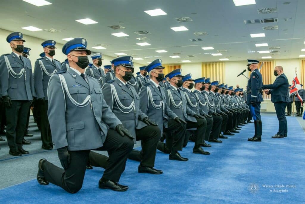 W Wyższej Szkole Policji uroczysta promocja oficerska