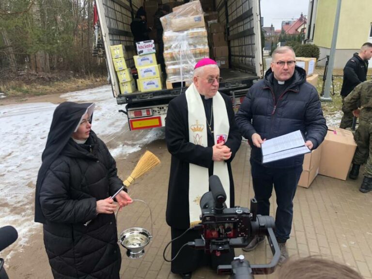 Ponad 500 ton darów trafiło z diecezji ełckiej na Ukrainę