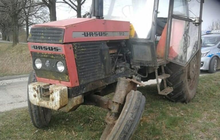 Mężczyzna kierując traktorem uderzył w toyotę