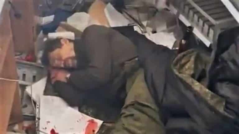 Rosyjski żołnierz pojmany w monopolowym. Zasnął pijany na podłodze