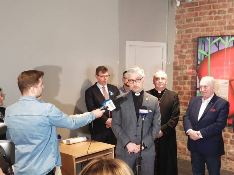 Otwarto punkt pomocowo-informacyjny Caritasu dla uchodźców z Ukrainy