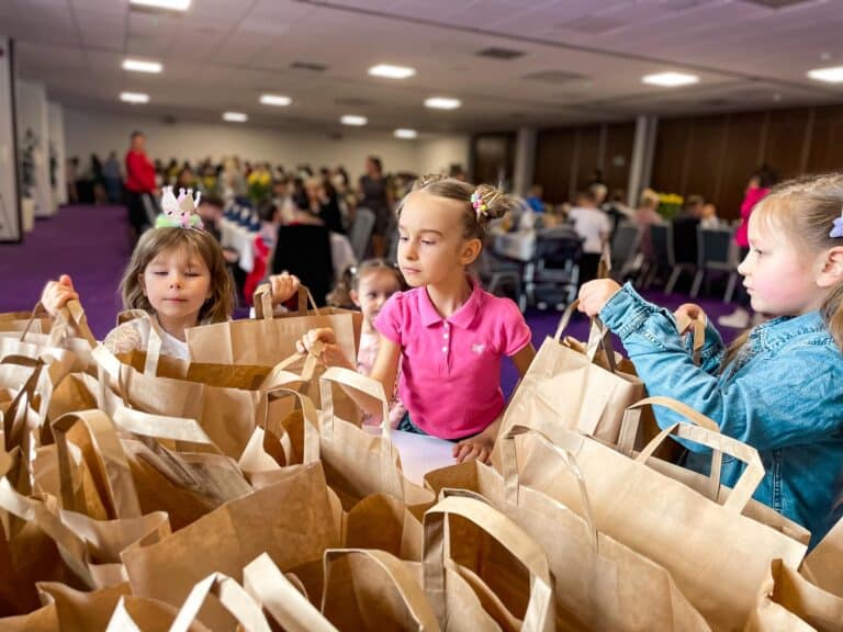Ok. 100 uchodźców z Ukrainy wzięło udział w śniadaniu wielkanocnym