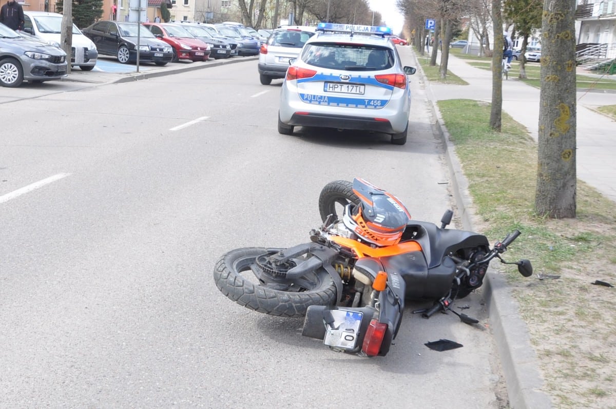 Kierujący fiatem tipo wysłał motocyklistę do szpitala wypadek Olecko, Wiadomości