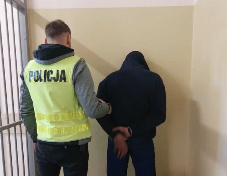 Złodziej paliwa wpadł w ręce kryminalnych. Chytry plan zrealizował na kilku stacjach benzynowych