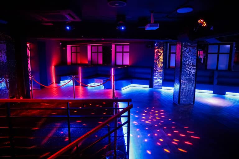 Olsztyńska starówka odradza się? Zaglądamy do nowego klubu, który ma aż dwa piętra