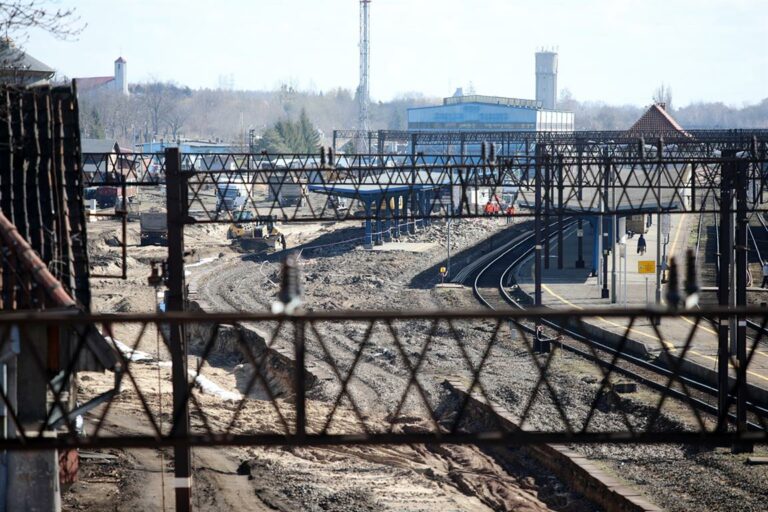 Nowa organizacja ruchu. Przebudowa stacji Olsztyn Gł&oacute;wny