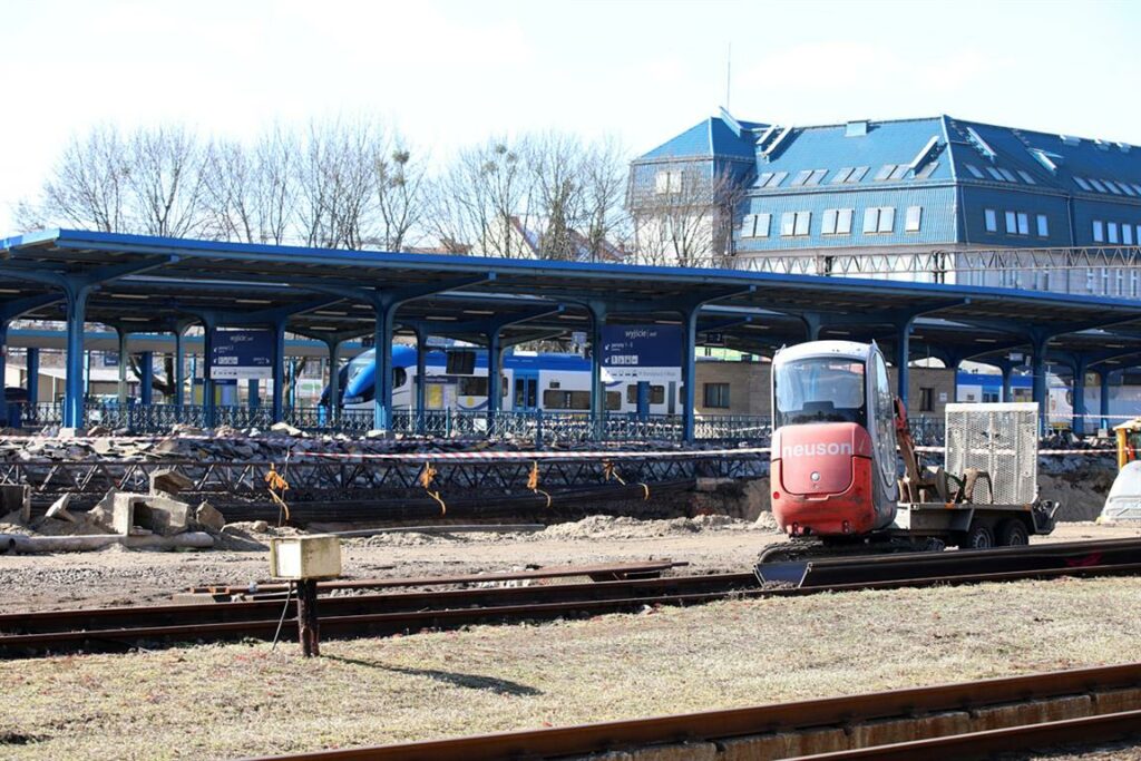 Historyczny moment. Rozpoczęła się przebudowa stacji Olsztyn Główny