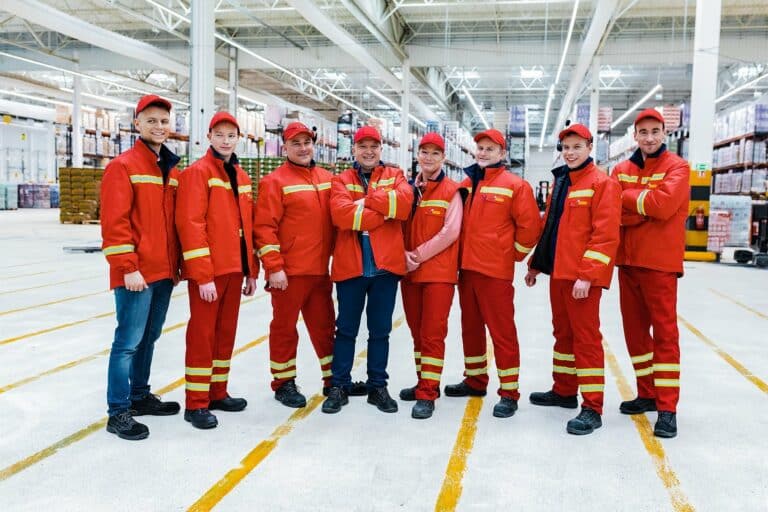 Pensje zbyt niskie? Biedronka szuka pracownik&oacute;w do magazynu pod Olsztynem