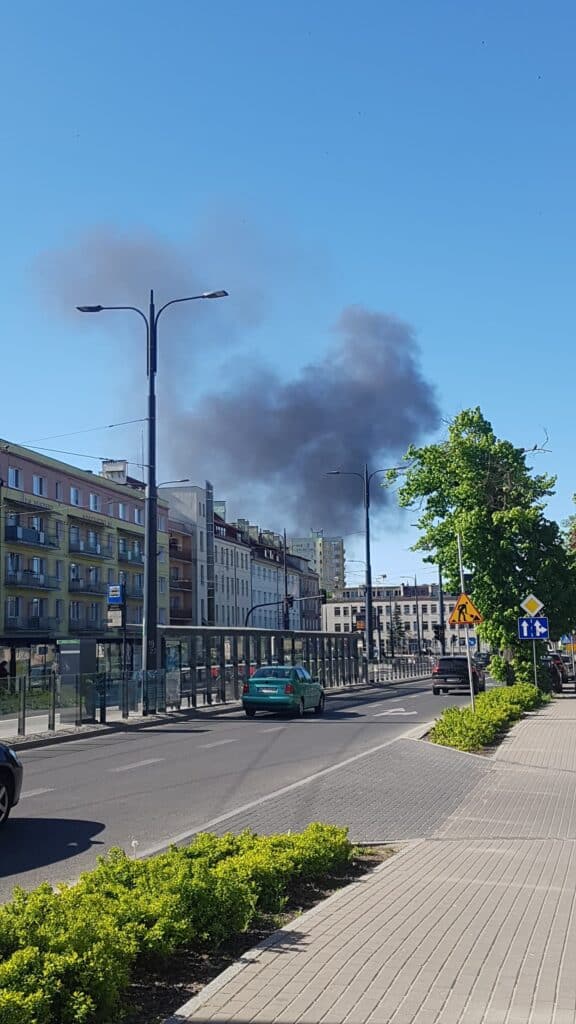 Pożar bloku na nowym osiedlu w Olsztynie