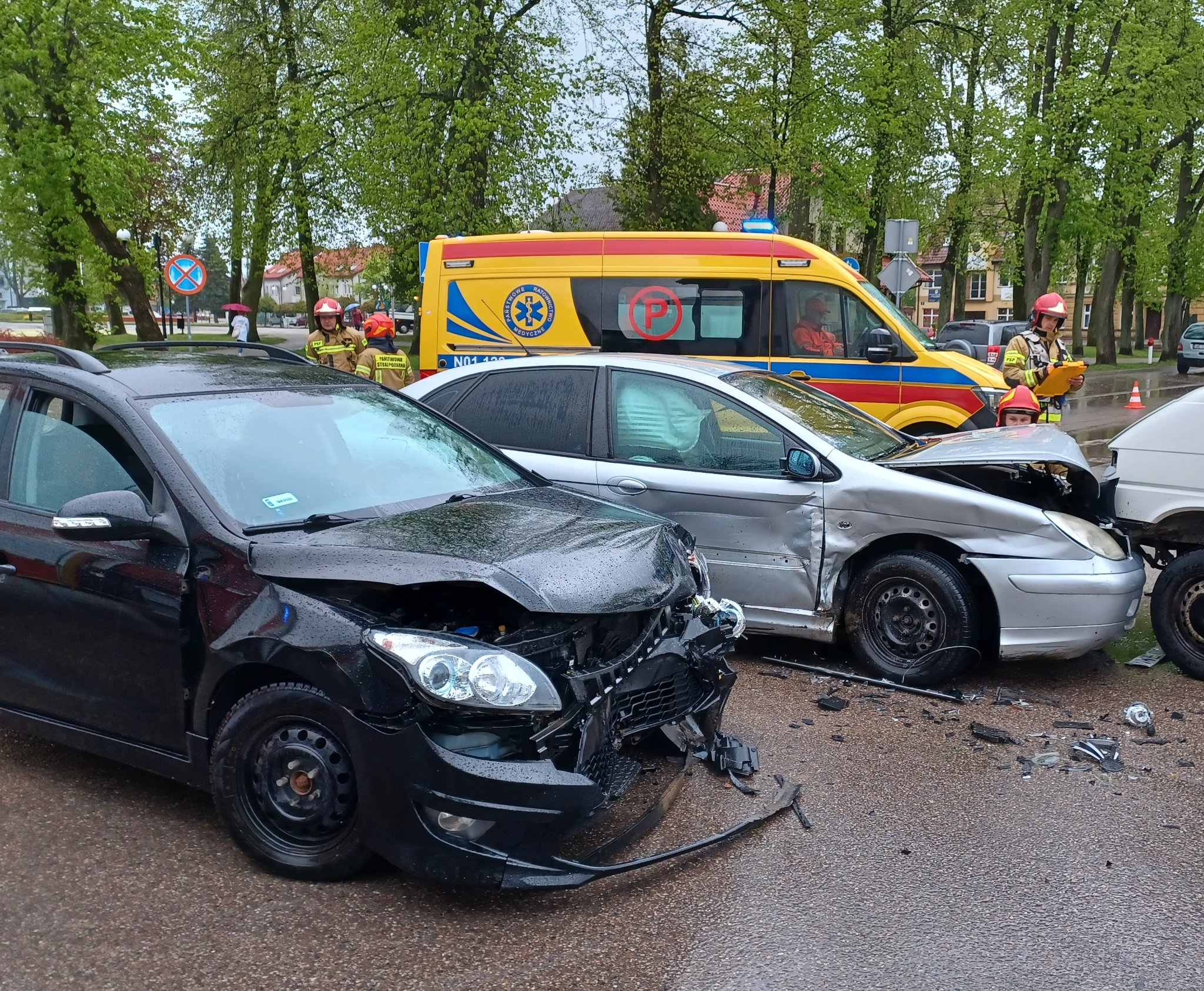 Zderzenie trzech samochodów wypadek Wiadomości, Olsztyn