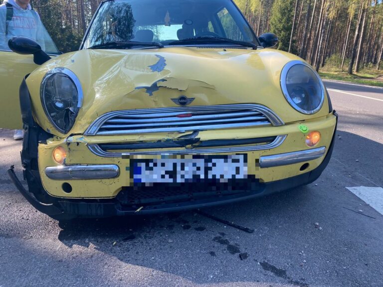 25-letnia kierująca pojazdem Mini Cooper doprowadziła do kolizji?