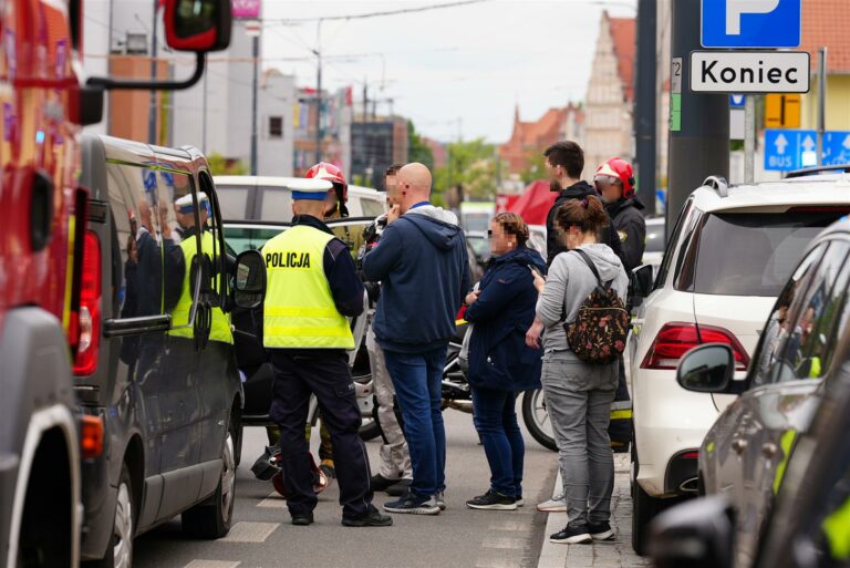Zderzenie trzech aut w centrum Olsztyna