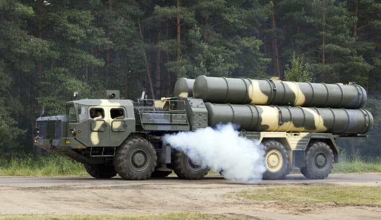Rosjanie rozlokowują rakiety Iskande przy polskiej granicy