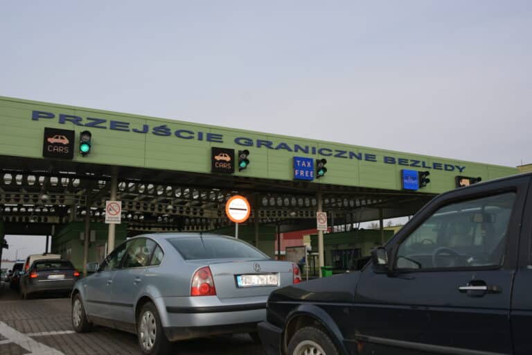 Dramat mieszkańc&oacute;w? Z Obwodu Kaliningradzkiego nie można wyjechać samochodem