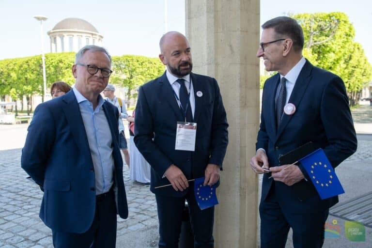 Okrągły St&oacute;ł w sprawie uchodźc&oacute;w z Ukrainy