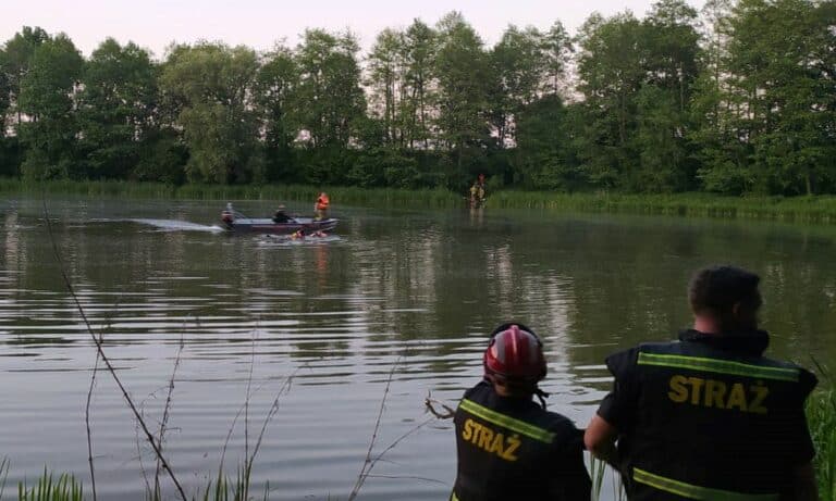 Policja: zaginiony 16-latek to mieszkaniec okolicy, pływał w jeziorze