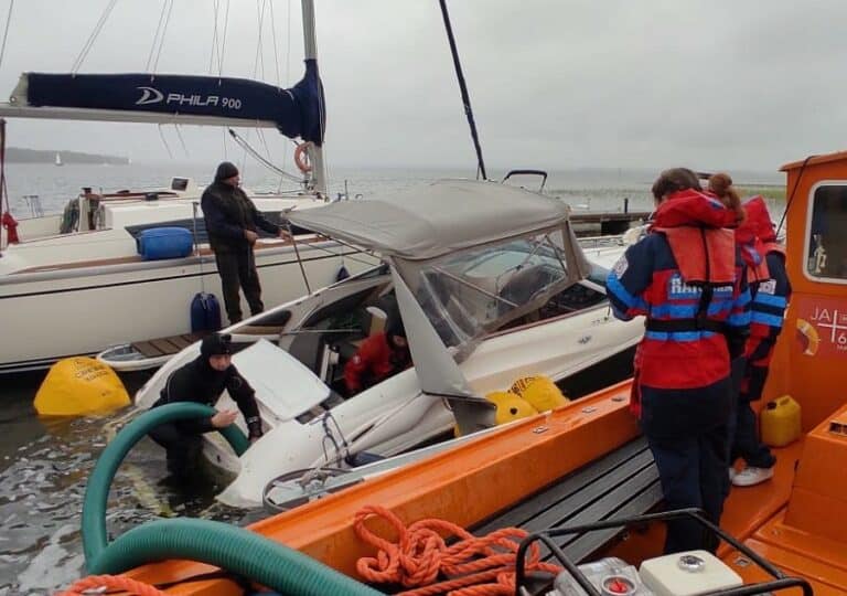 MOPR apeluje do żeglarzy: zakładajcie kamizelki ratunkowe