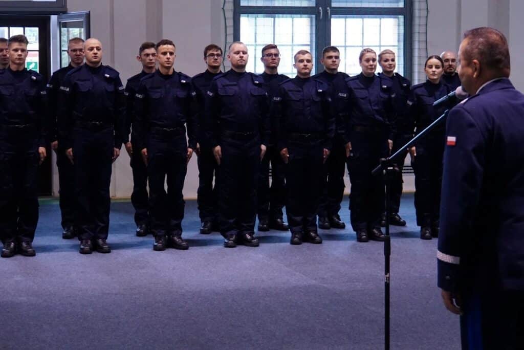 Grono warmińsko-mazurskich policjantów powiększyło się o kolejną grupę funkcjonariuszy
