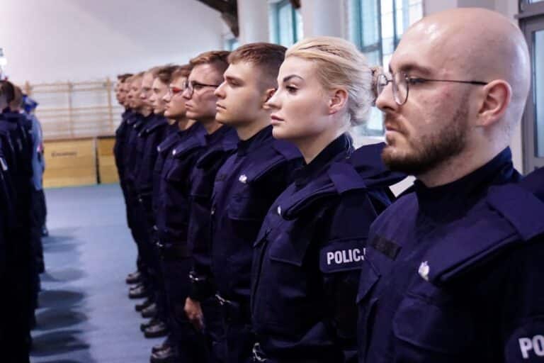 Grono warmińsko-mazurskich policjantów powiększyło się o kolejną grupę funkcjonariuszy