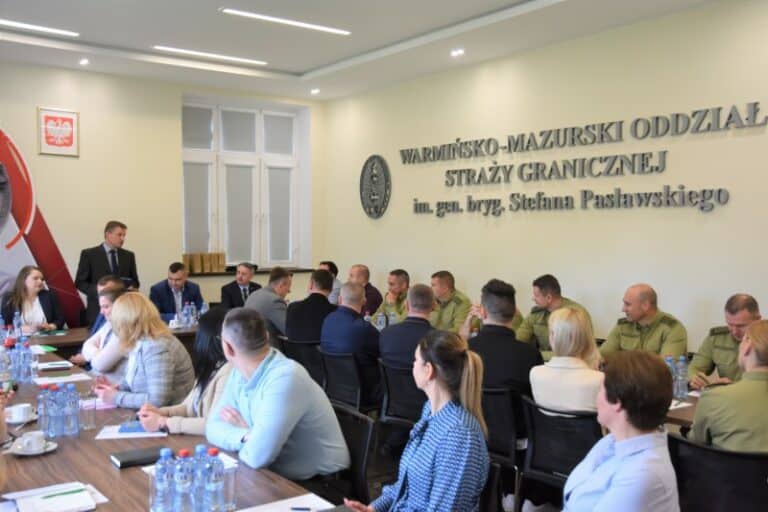 Legalna praca i pobyt cudzoziemc&oacute;w na terenie Warmii i Mazur