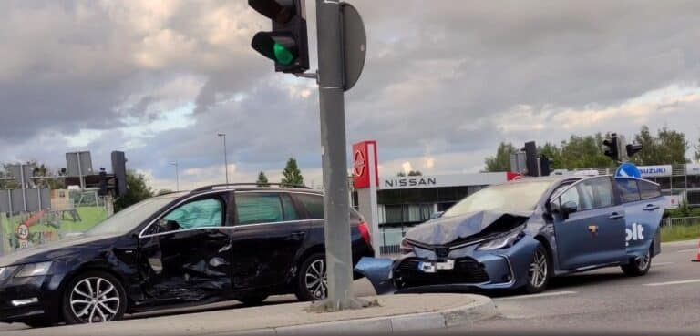 20-letni kierowca &bdquo;bolta&rdquo; stracił prawo jazdy