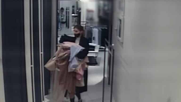 W galerii handlowej Aura nagrano „galeriankę” jak zrobiła to w przymierzalni