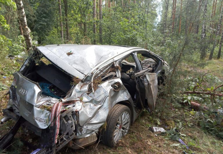 Śmiertelne uderzenie. Ciało mężczyzny leżało 10 metrów dalej