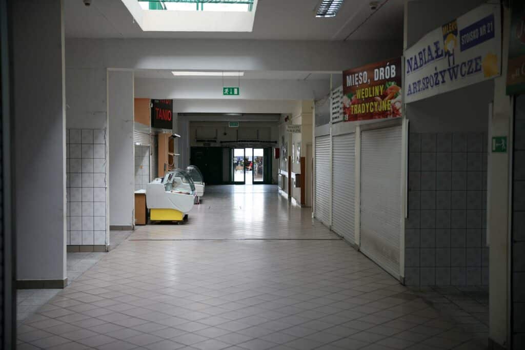 Zatorzanka może przejść spektakularną metamorfozę! - Oto co dalej z kultową Zatorzanką. Hala niszczeje, ale władze mają zaskakujący plan?