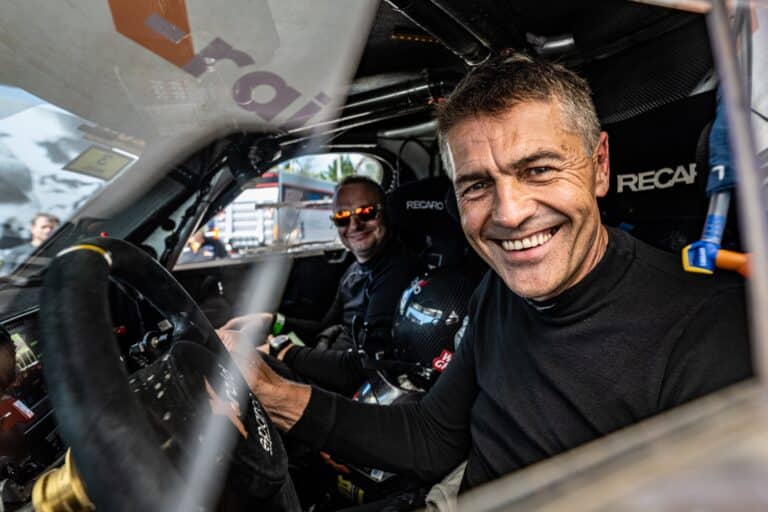 Krzysztof Hołowczyc i Krajowy Duszpasterz Kierowców apelują o ostrożną i rozważną jazdę