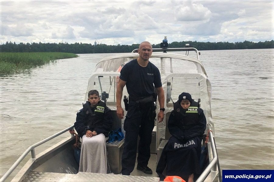 Policjanci uratowali młodych uczestników kolonii Olsztyn, Szczytno, Wiadomości